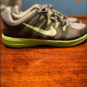 Nike Lunar Allways TR Running Sneakers Shoes Womens Gray green (size 11) womens